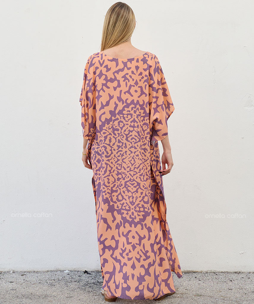 Lockerer, lässiger Kaftan
