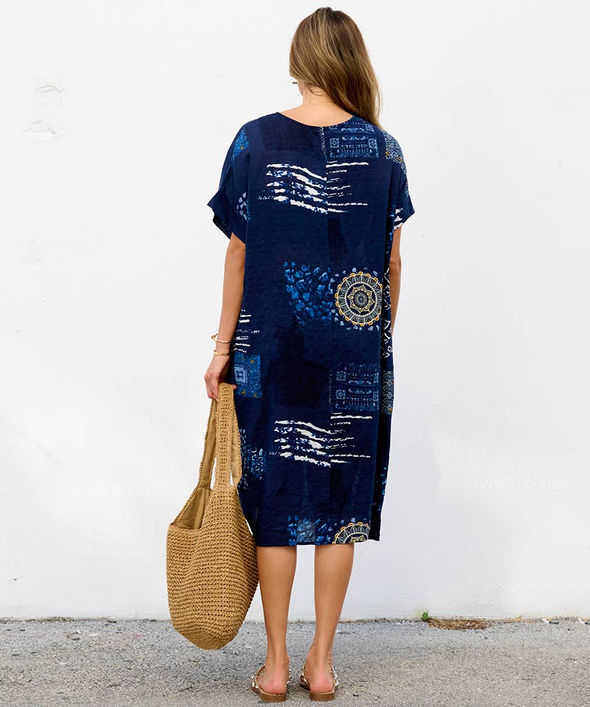 Kurzes, lässiges Kleid mit Taschen