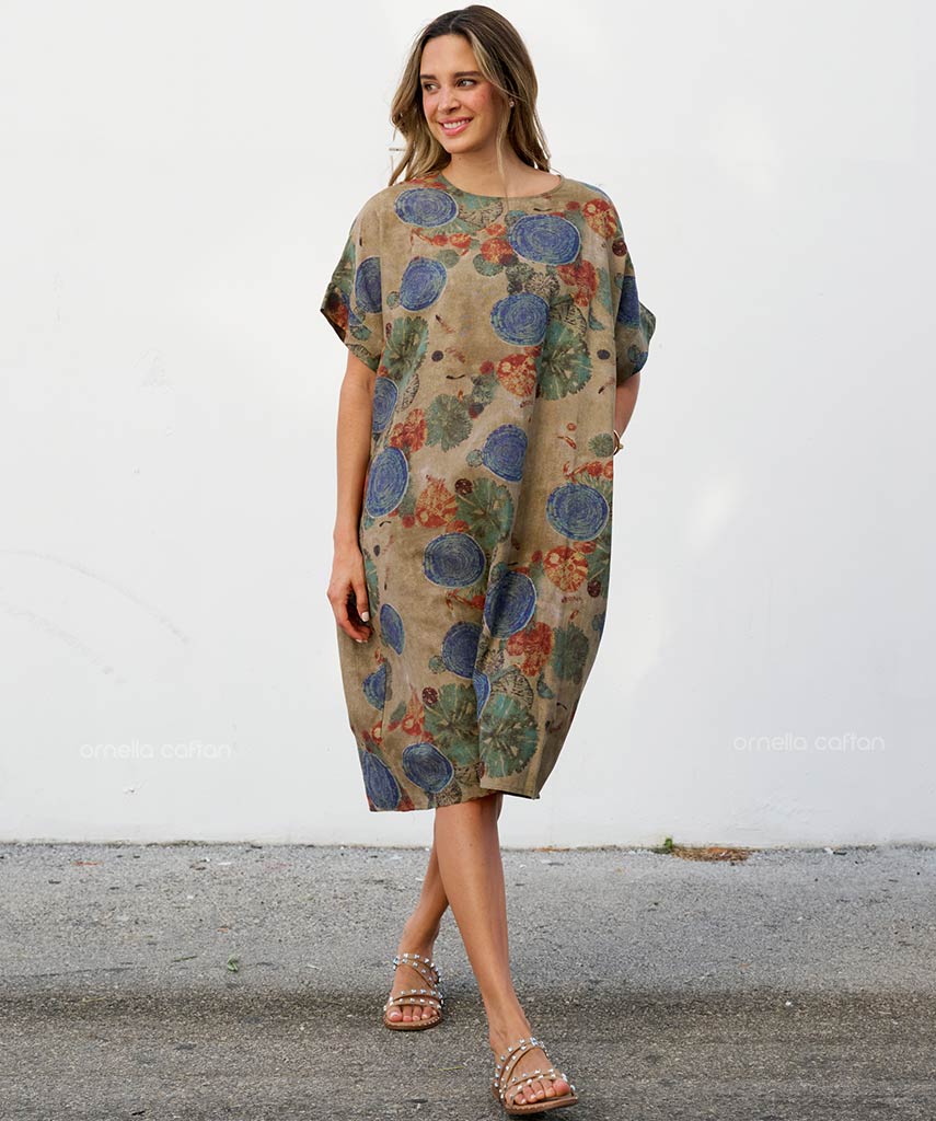 Kurzes, lässiges Kleid mit Taschen
