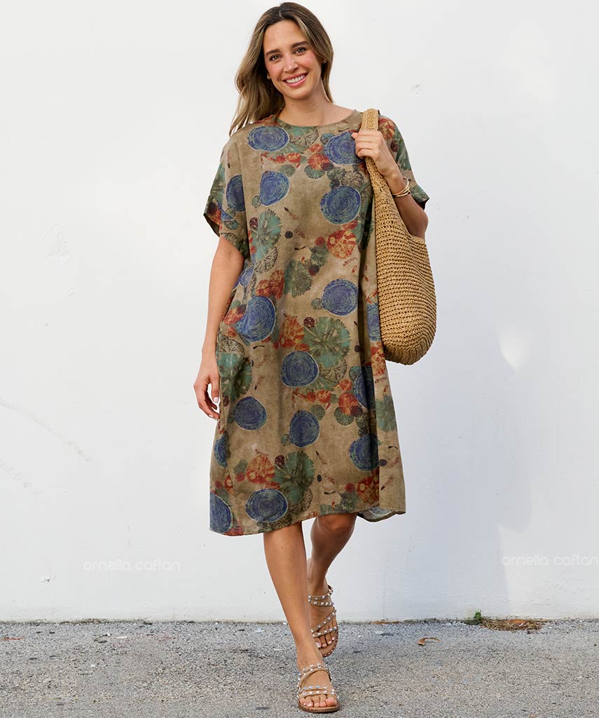 Kurzes, lässiges Kleid mit Taschen
