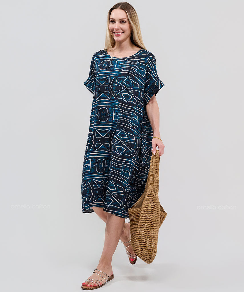 Kurzes, lässiges Kleid mit Taschen