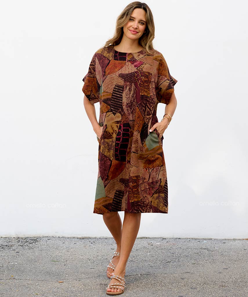 Kurzes, lässiges Kleid mit Taschen