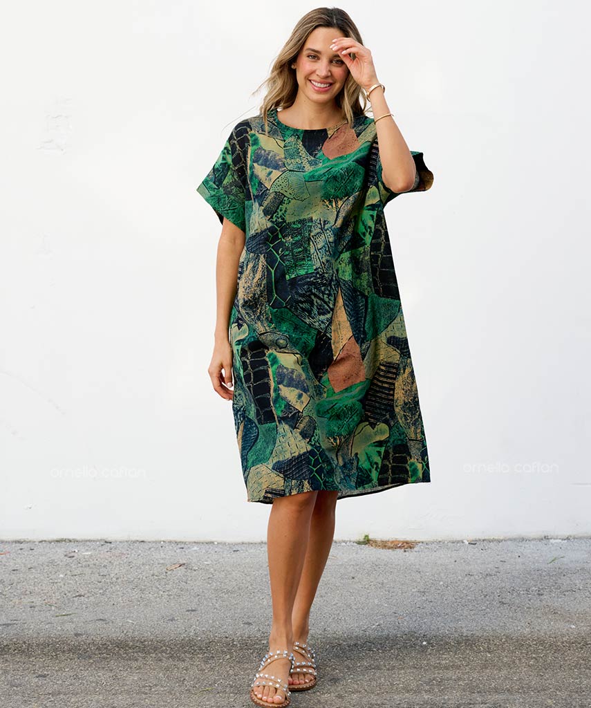 Kurzes, lässiges Kleid mit Taschen