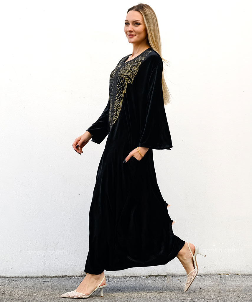 Warmer, gemütlicher Samt-Kaftan
