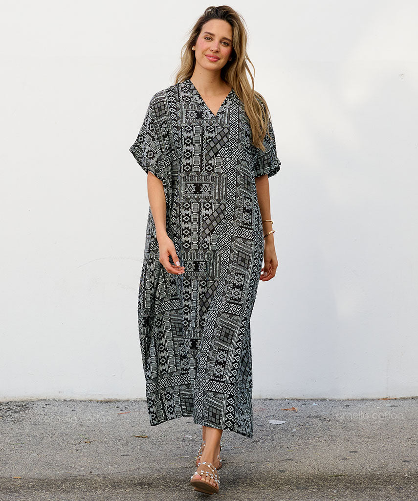 Lässiges Kleid mit Taschen
