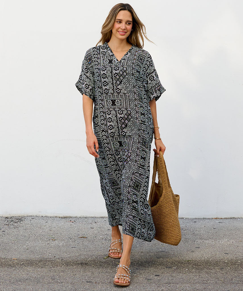 Lässiges Kleid mit Taschen