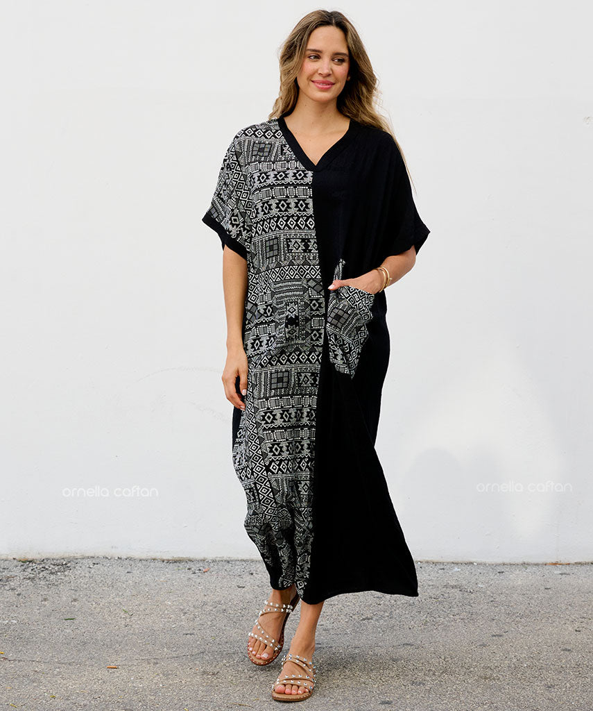 Lässiges Kleid mit einer Tasche