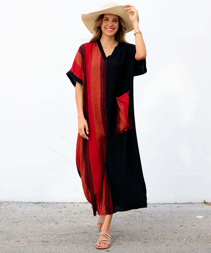 Lässiges Kleid mit einer Tasche