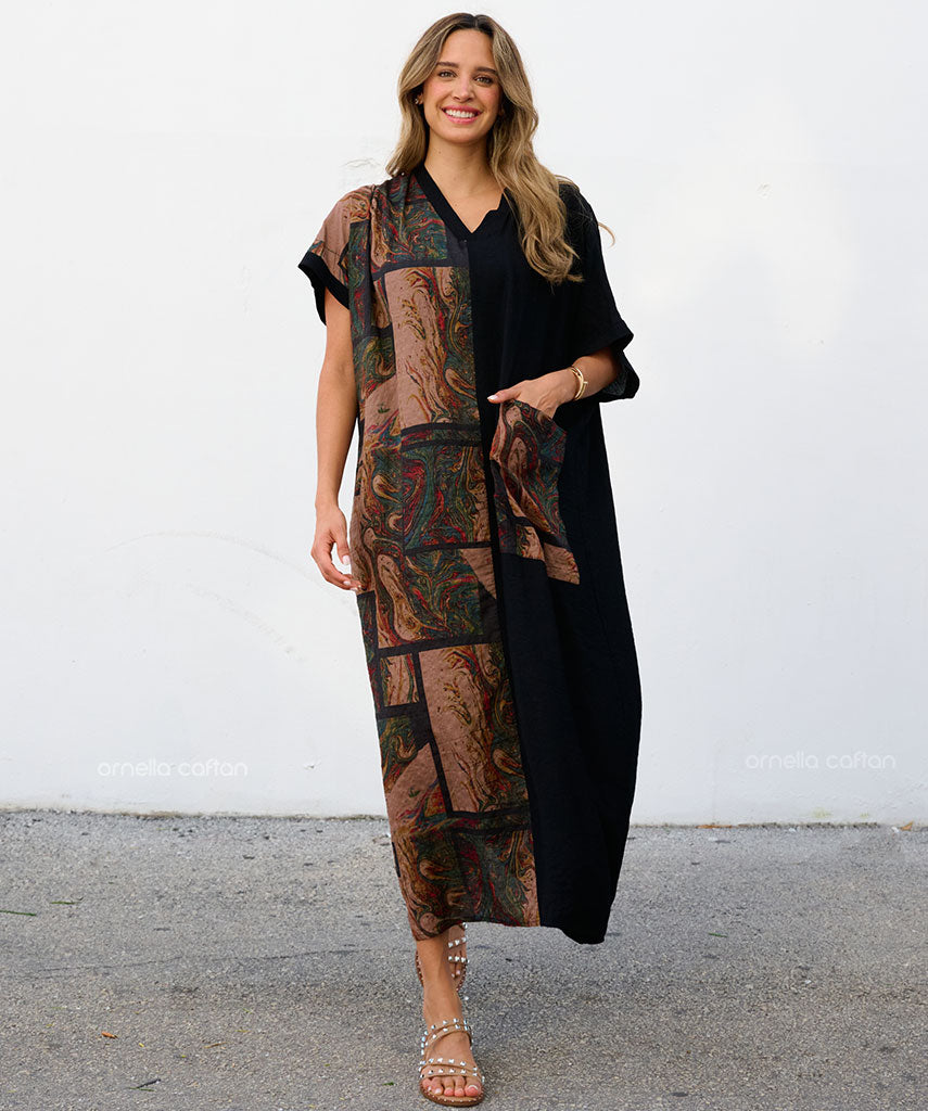 Lässiges Kleid mit einer Tasche